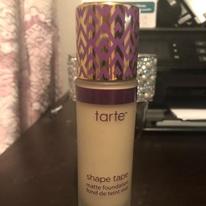 Tarte shapetape matte foundation